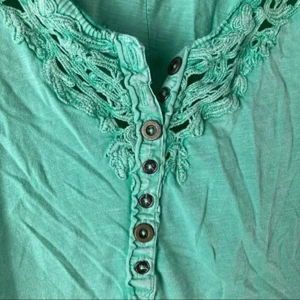We The Free Free People Green‎ Henley Top Lace Trim Long Sleeve Women's L